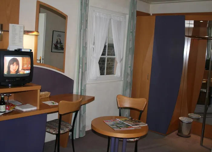 Guest house Logis Des Chevaliers & Rock Wellness Sur Sure